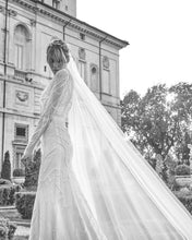 Carica l'immagine nel visualizzatore di Gallery, Amalia
