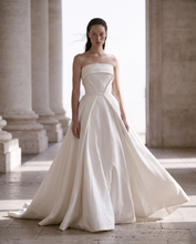 Load image into Gallery viewer, Audrey dress
