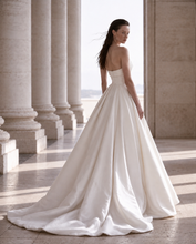 Load image into Gallery viewer, Audrey dress
